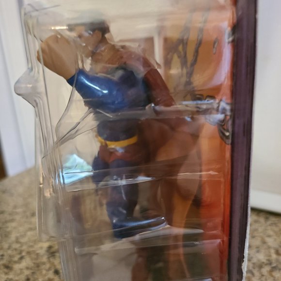 DC Super Heroes- S3 Select Sculpt Series Superman - Picture 6 of 6